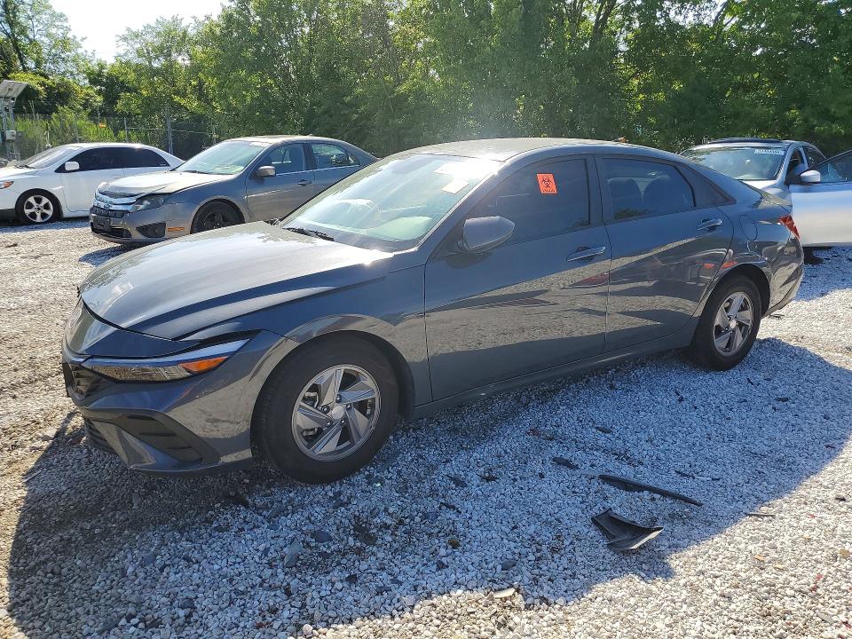 2025 HYUNDAI ELANTRA SE - 1