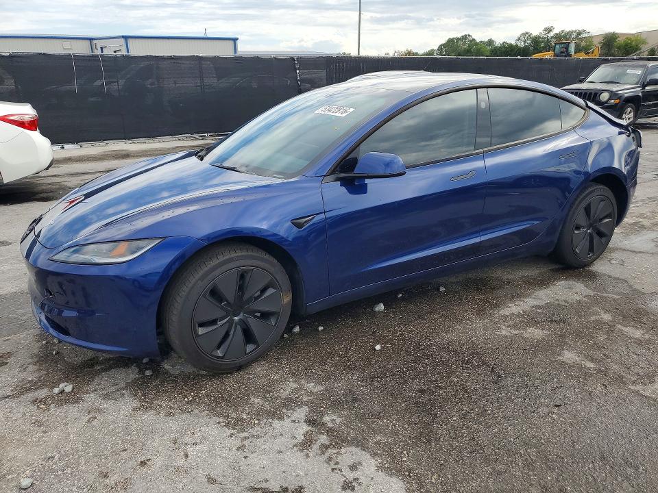 2025 TESLA MODEL 3 - 1