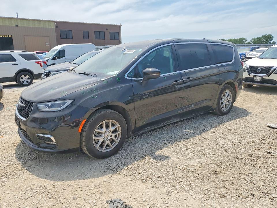 2023 CHRYSLER PACIFICA TOURING L - 1