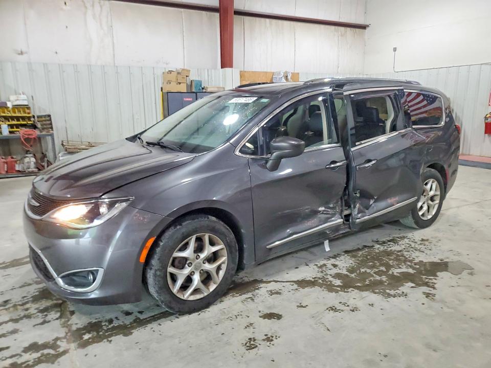 2018 CHRYSLER PACIFICA TOURING L - 1