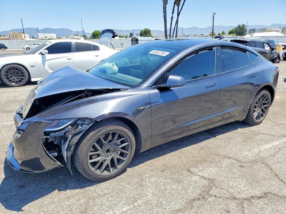 2025 TESLA MODEL 3 - 1