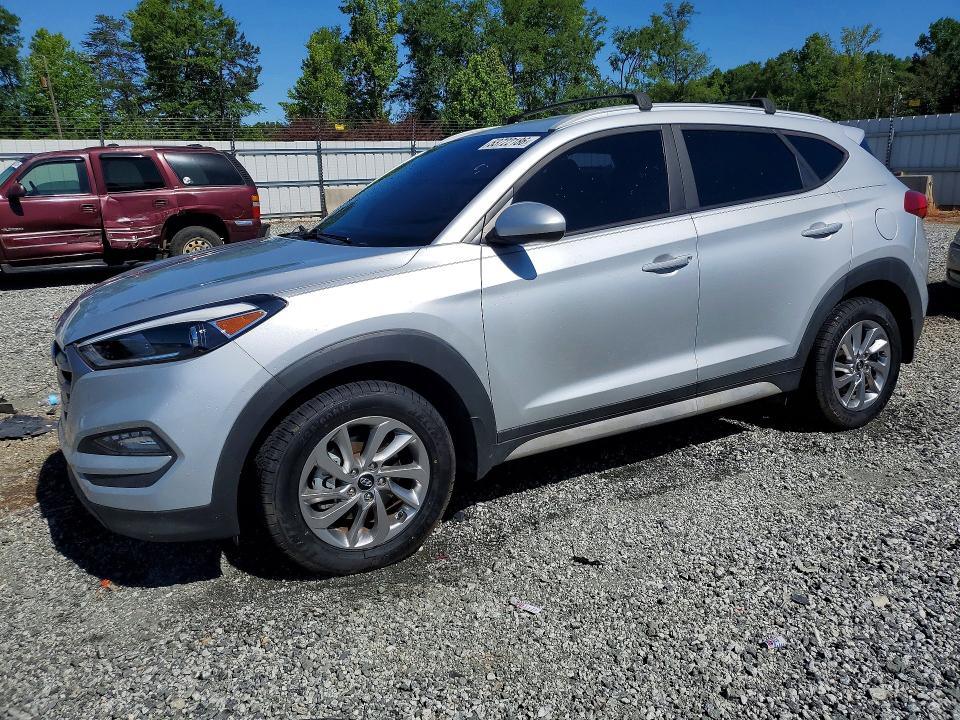 2017 HYUNDAI TUCSON SE - 1