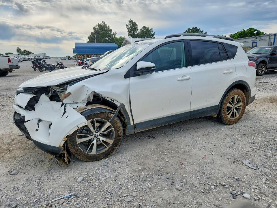 2017 TOYOTA RAV4 XLE - 1