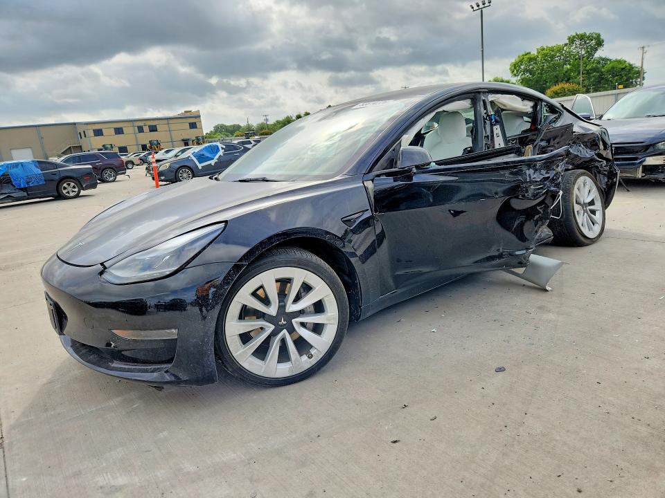2022 TESLA MODEL 3 - 1