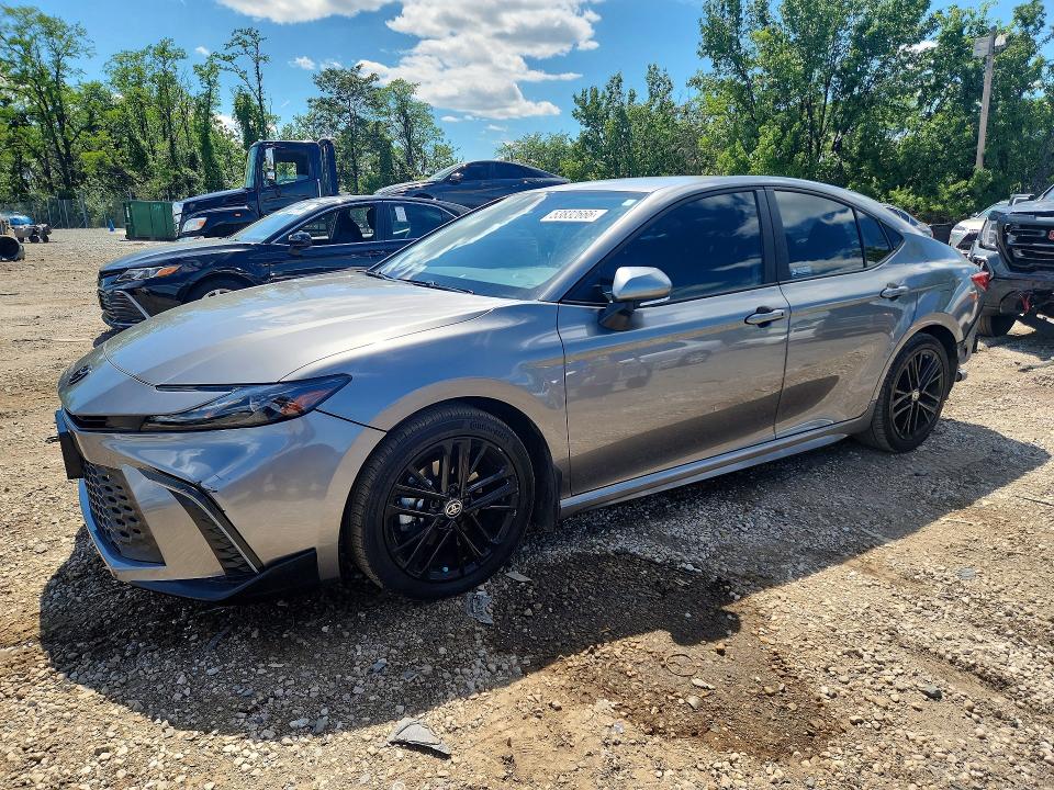 2025 TOYOTA CAMRY SE - 1