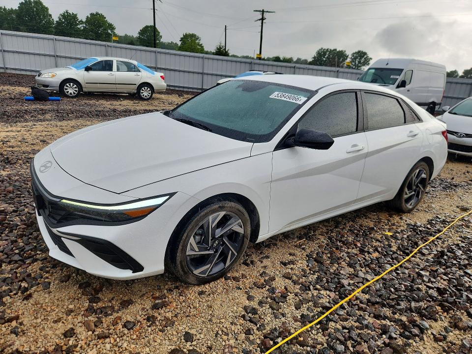 2025 HYUNDAI ELANTRA SEL SPORT - 1