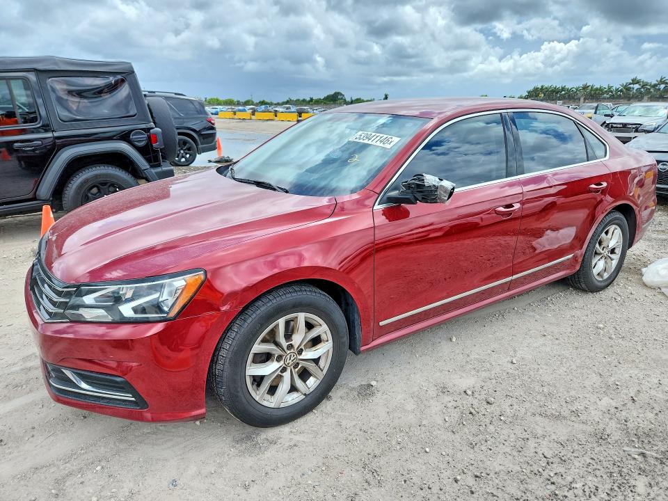 2017 VOLKSWAGEN PASSAT S - 1