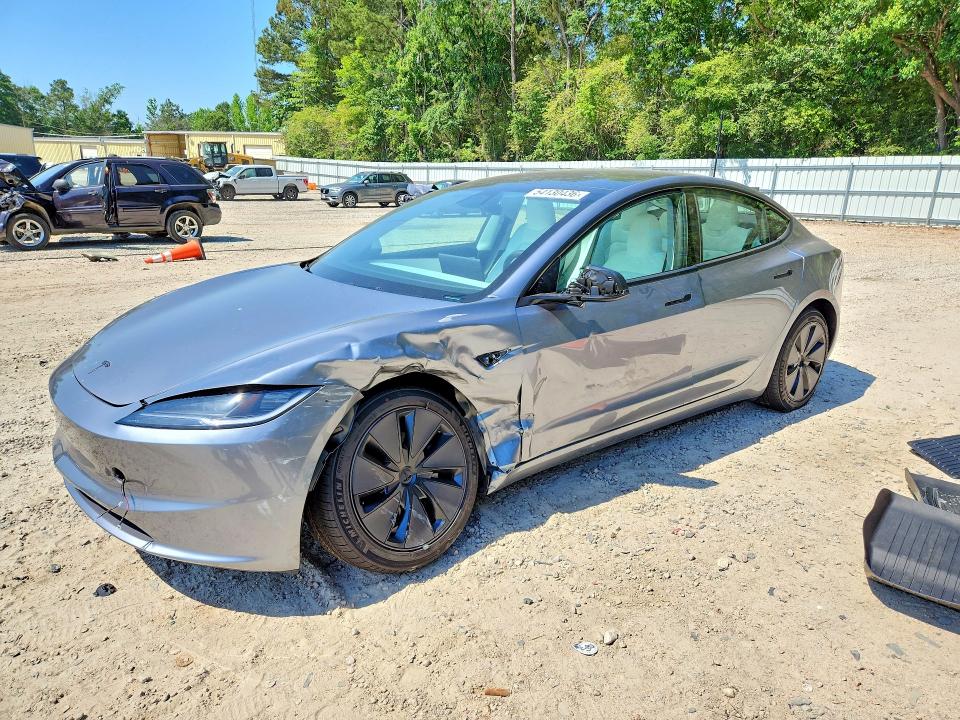 2026 TESLA MODEL 3 - 1