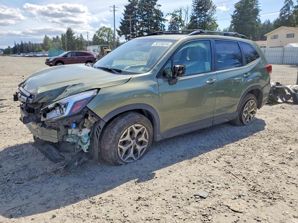 2020 SUBARU FORESTER PREMIUM - 1