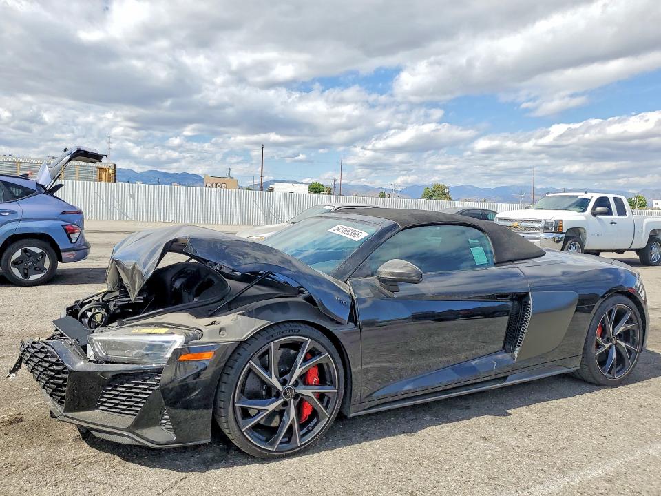 2020 AUDI R8 - 1