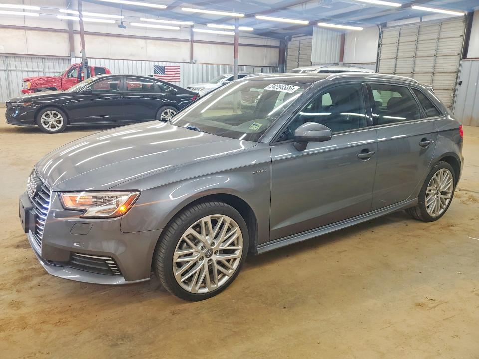 2018 AUDI A3 E-TRON PREMIUM - 1
