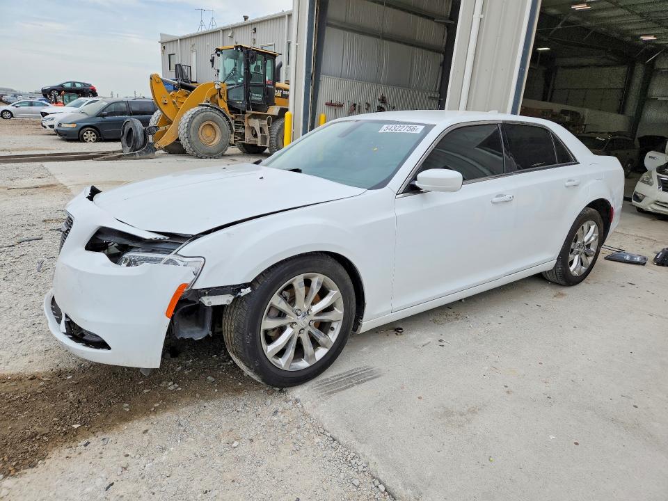 2017 CHRYSLER 300 LIMITED - 1