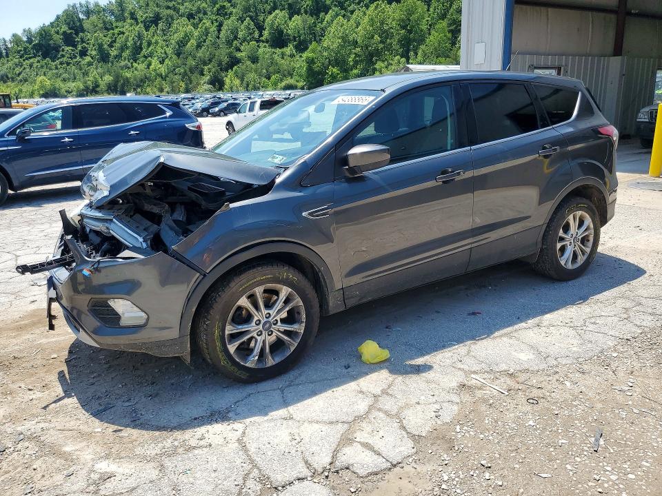 2017 FORD ESCAPE SE - 1