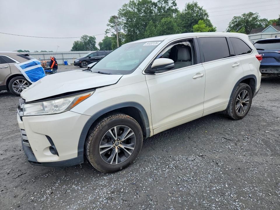 2017 TOYOTA HIGHLANDER LE - 1