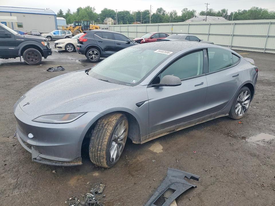 2025 TESLA MODEL 3 - 1