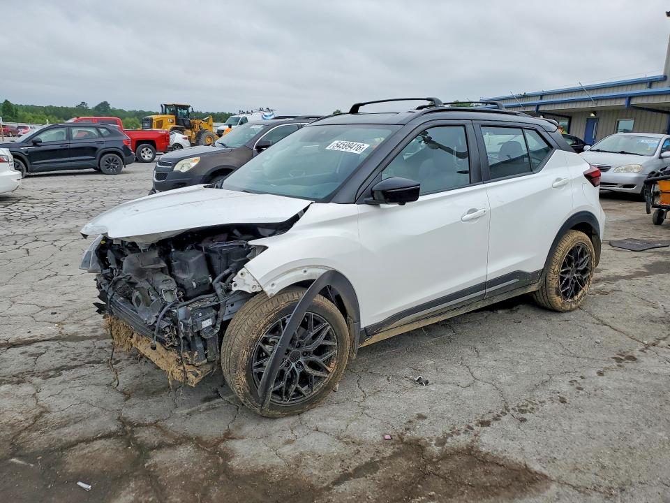2021 NISSAN KICKS SR - 1