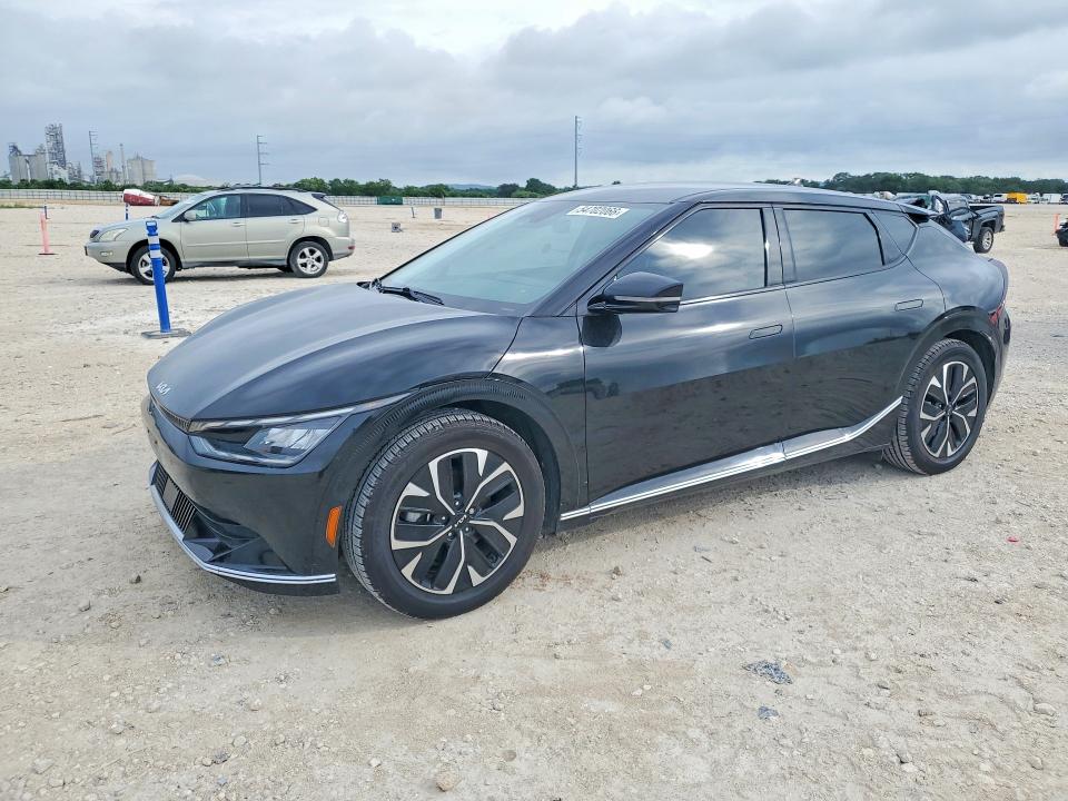 2022 KIA EV6 WIND - 1