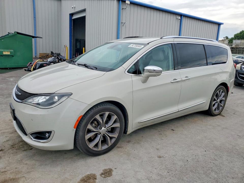 2017 CHRYSLER PACIFICA LIMITED - 1