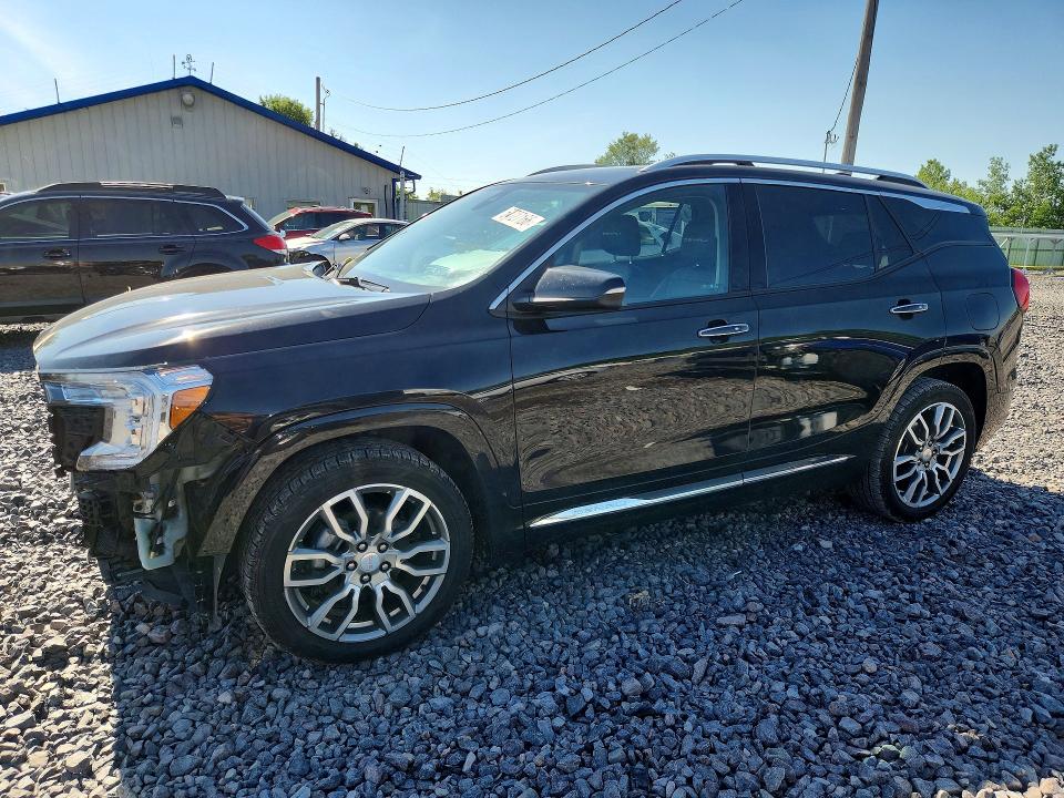2022 GMC TERRAIN DENALI - 1
