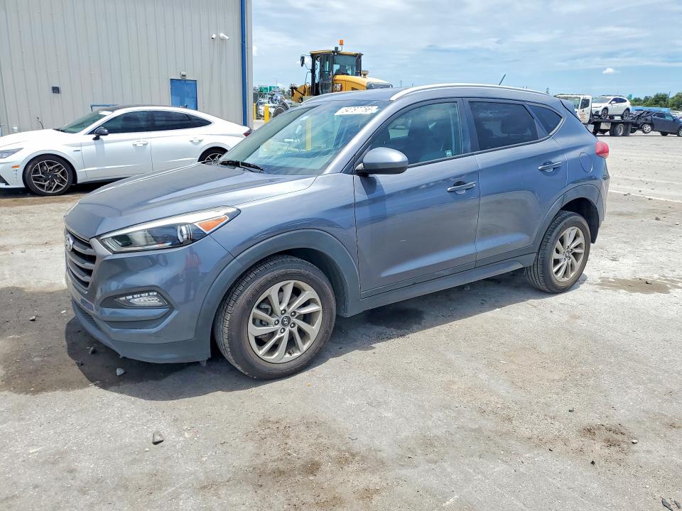 2016 HYUNDAI TUCSON SE - 1