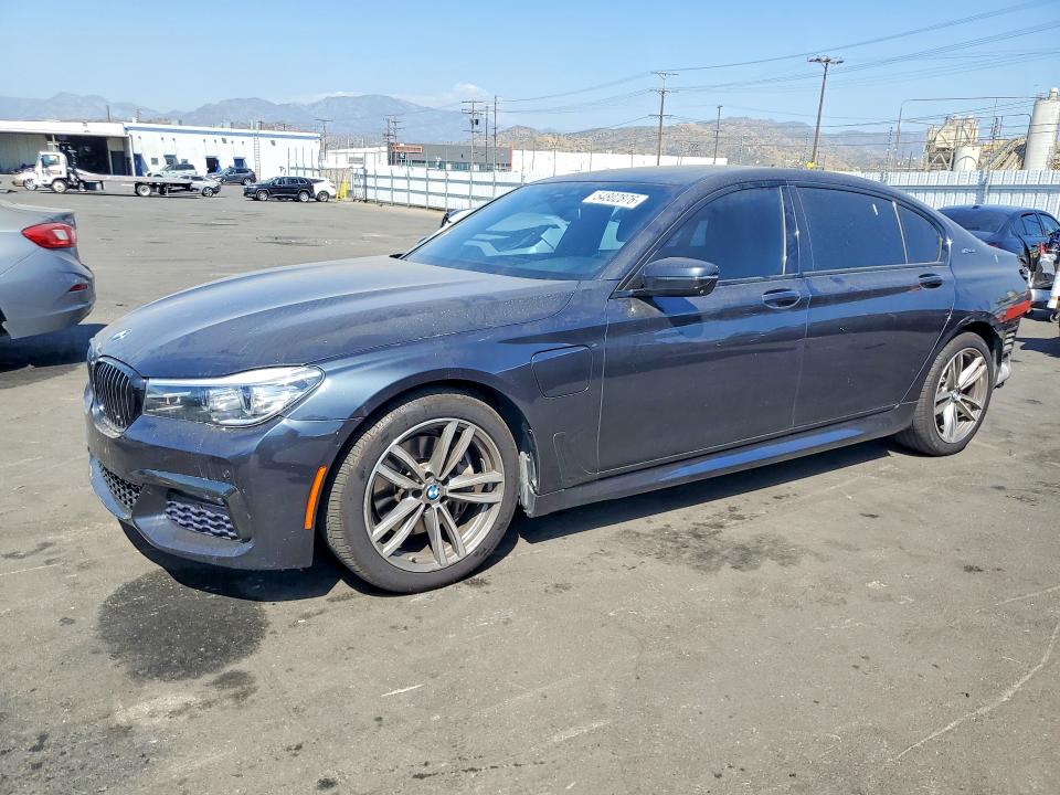 2018 BMW 740 XE - 1