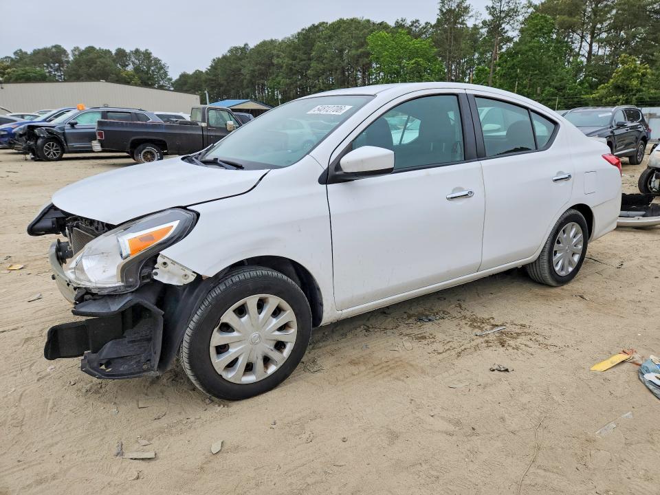 2019 NISSAN VERSA SV - 1