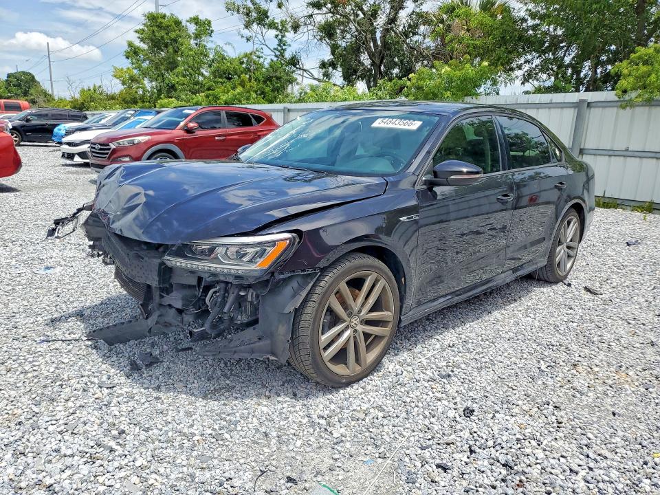 2018 VOLKSWAGEN PASSAT S - 1