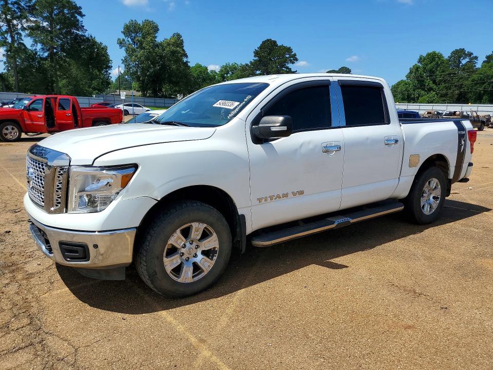 2018 NISSAN TITAN - 1