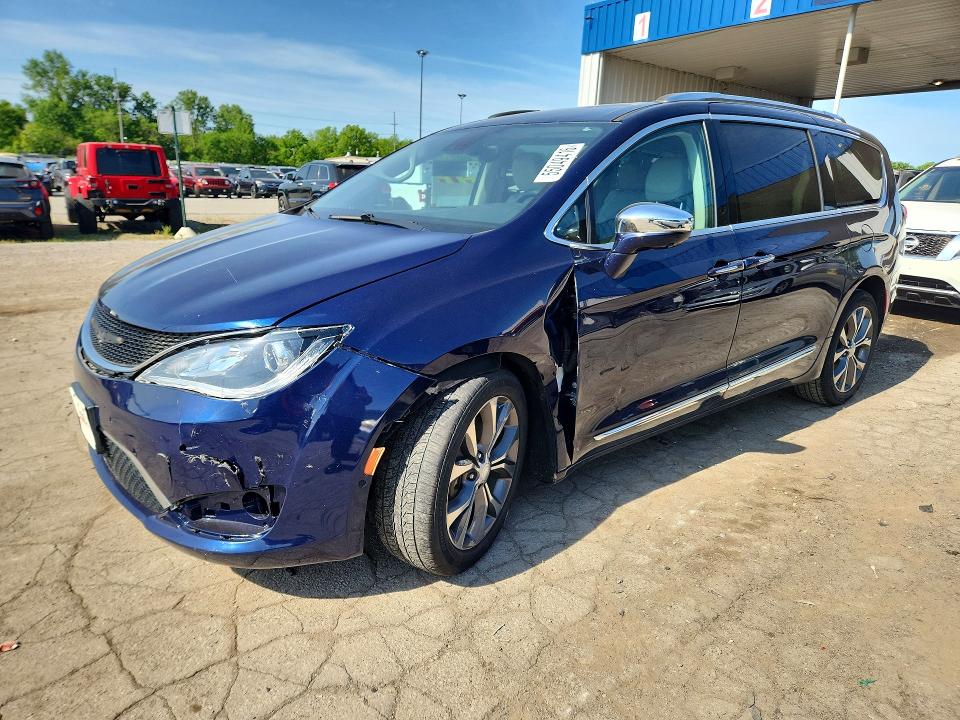 2017 CHRYSLER PACIFICA LIMITED - 1