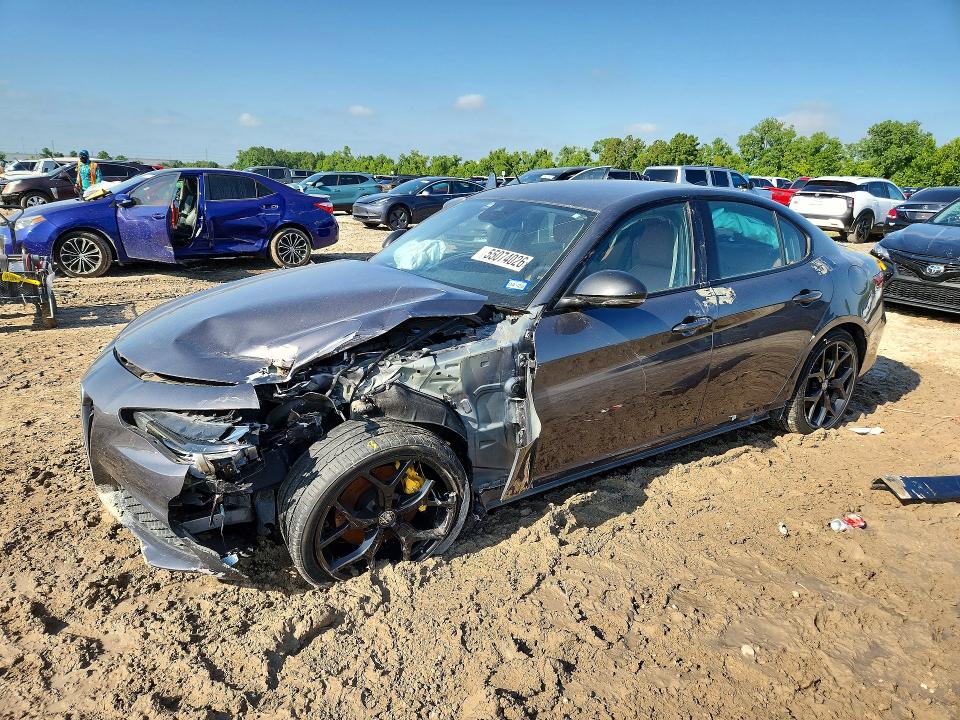 2020 ALFA ROMEO GIULIA - 1