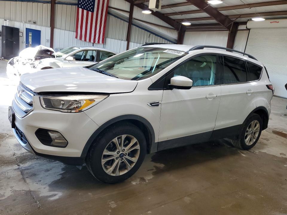 2018 FORD ESCAPE SE - 1