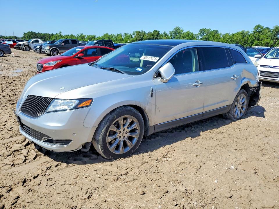 2016 LINCOLN MKT - 1