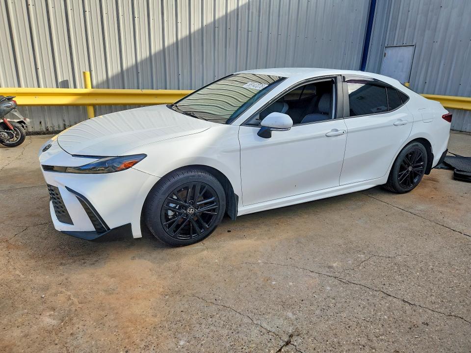 2025 TOYOTA CAMRY SE - 1