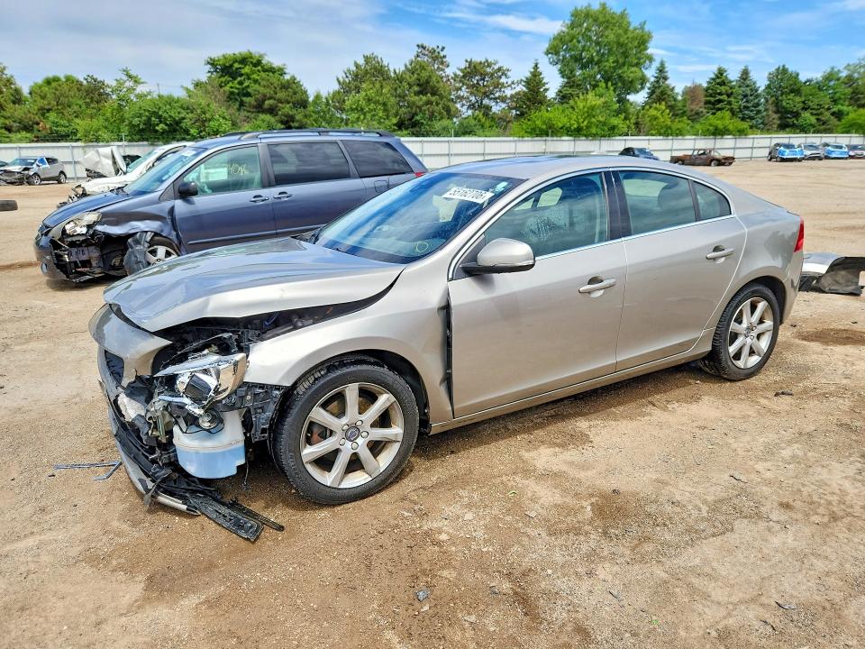 2016 VOLVO S60 PREMIER - 1