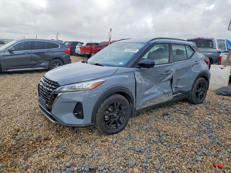 2023 NISSAN KICKS SR - 1