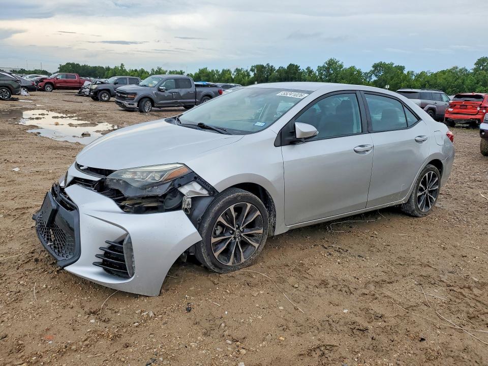 2017 TOYOTA COROLLA SE - 1
