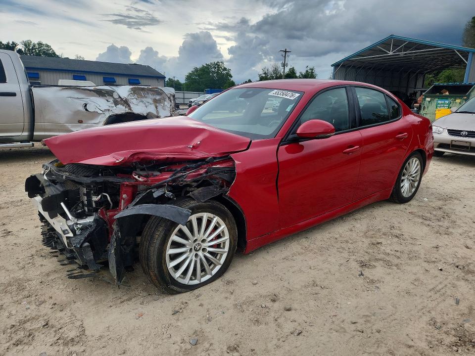2022 ALFA ROMEO GIULIA - 1