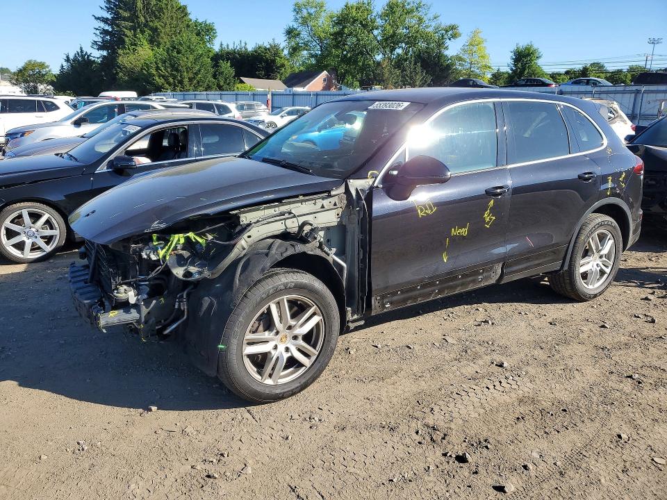 2016 PORSCHE CAYENNE - 1