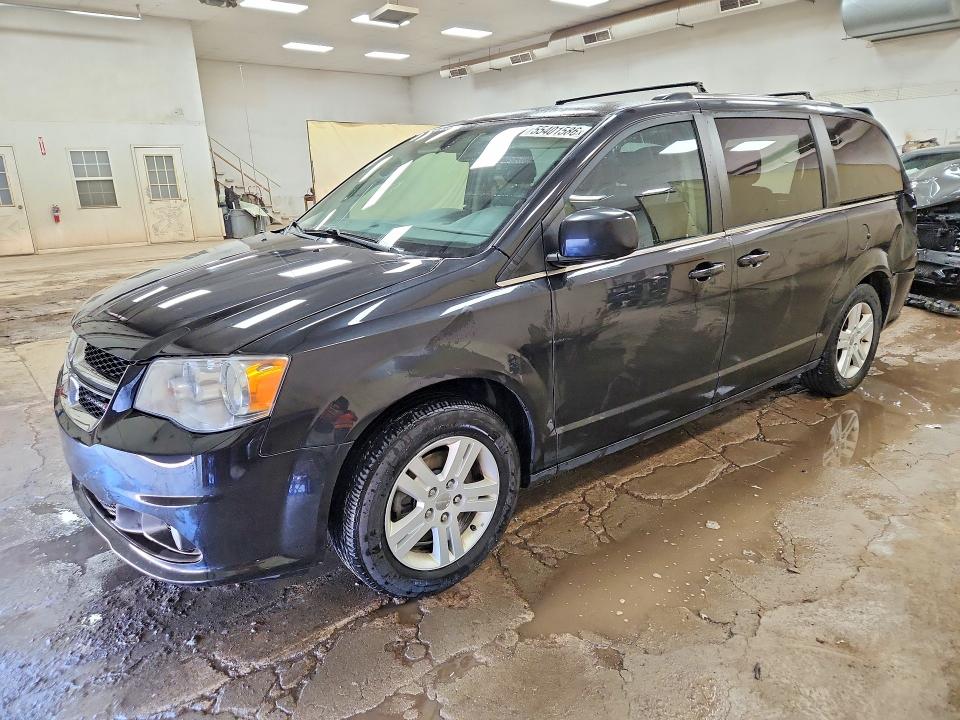 2019 DODGE GRAND CARAVAN CREW - 1