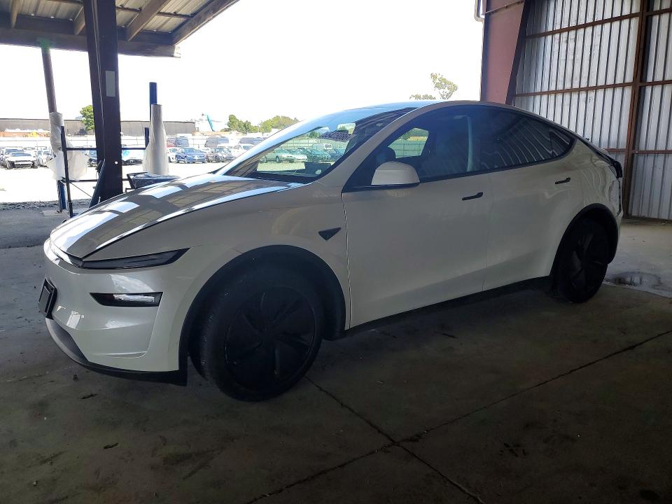 2026 TESLA MODEL Y - 1