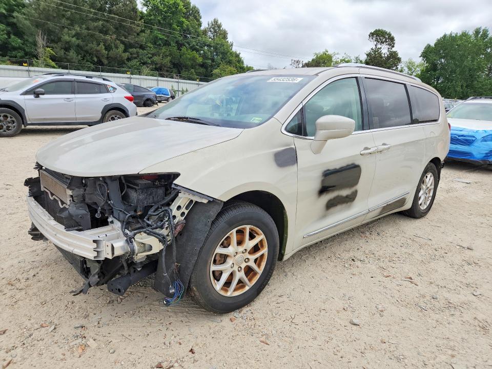 2020 CHRYSLER PACIFICA TOURING L - 1