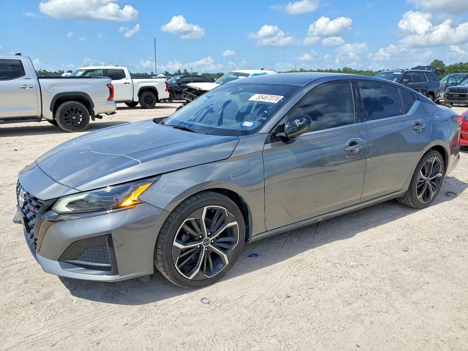 2023 NISSAN ALTIMA SR - 1