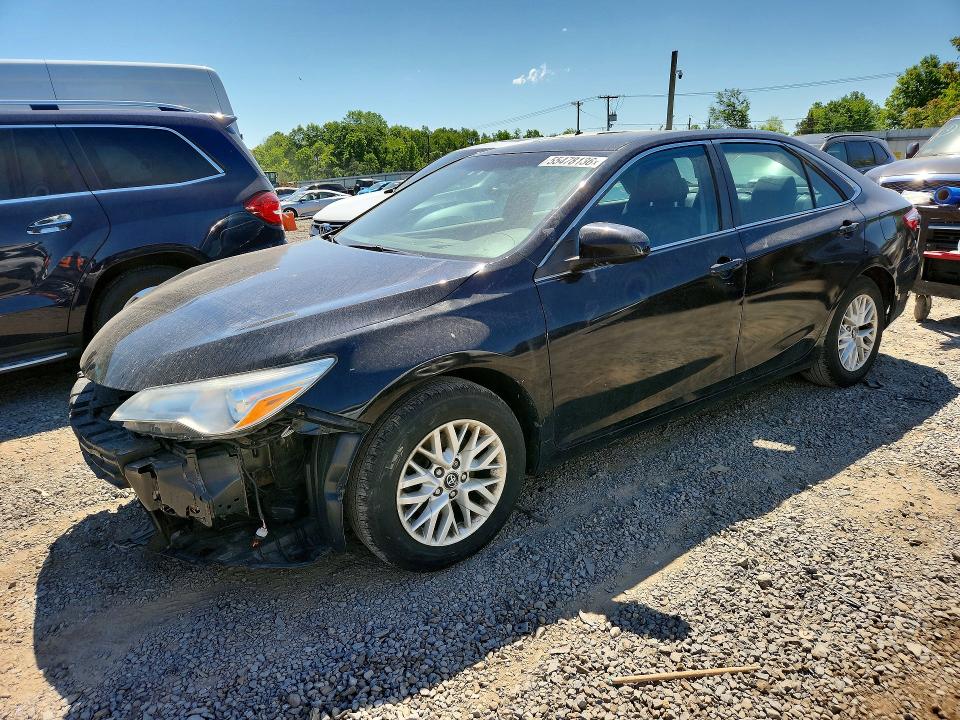 2017 TOYOTA CAMRY LE - 1