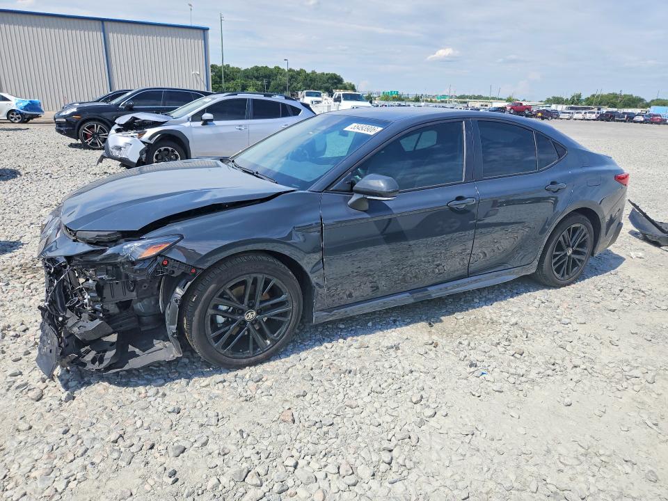 2025 TOYOTA CAMRY SE - 1