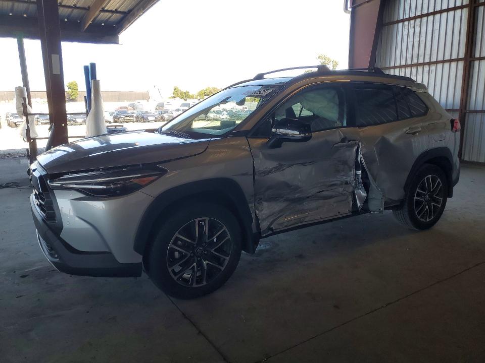2026 TOYOTA COROLLA CROSS XLE - 1