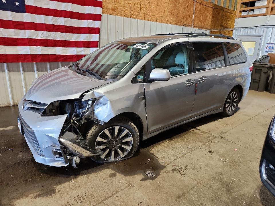 2018 TOYOTA SIENNA XLE 7-PASSENGER - 1