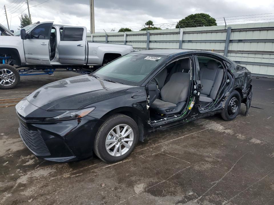 2025 TOYOTA CAMRY LE - 1