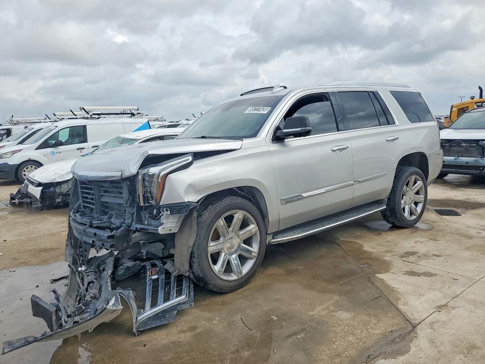 2016 CADILLAC ESCALADE LUXURY - 1