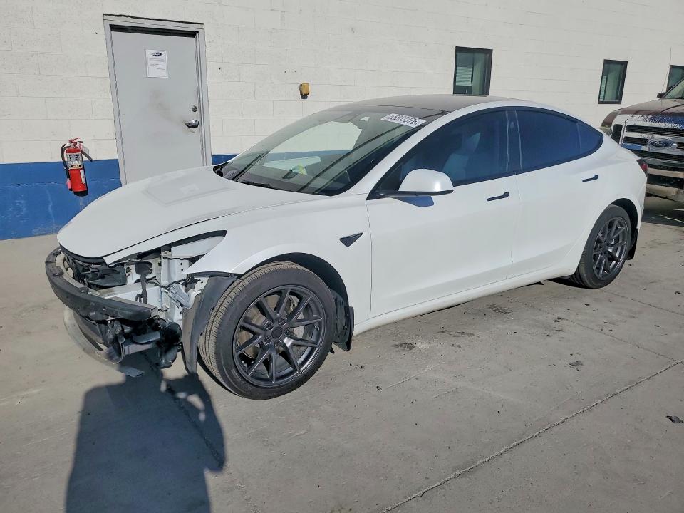 2022 TESLA MODEL 3 - 1