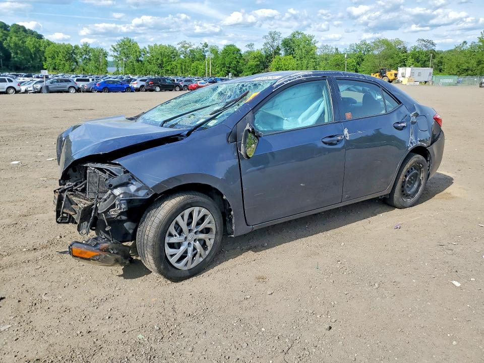 2017 TOYOTA COROLLA LE - 1